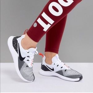 nike free tr8 orange